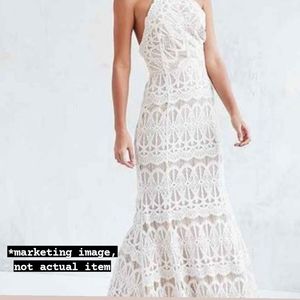 Stunning off-white/cream lace gown